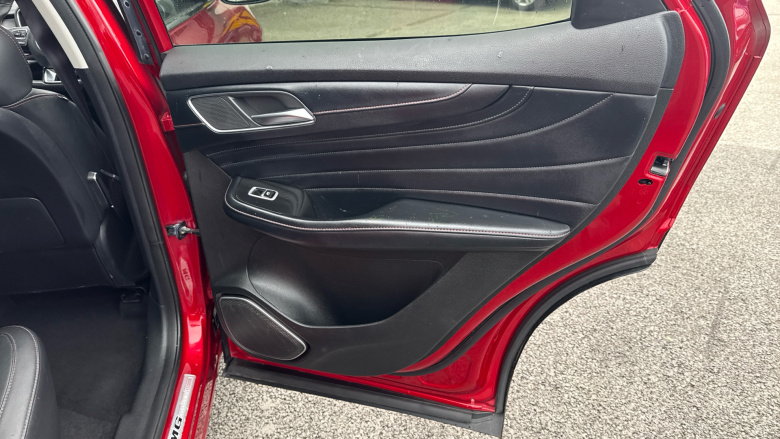 MG Hs 1.5 T-GDI Exclusive 5dr Petrol Hatchback